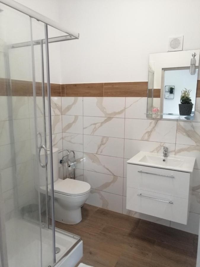 Pokoje I Apartamenty Matdar Mikołajki Exteriör bild