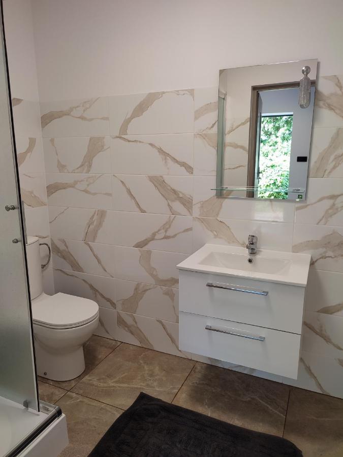 Pokoje I Apartamenty Matdar Mikołajki Exteriör bild